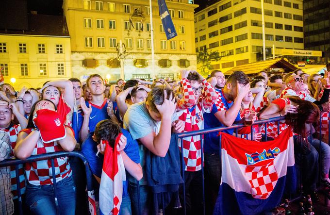 Solze, obup in držanje za glavo. | Foto: 