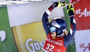 Zmaga je šla v Italijo, Štuhec z napako, Lindsey Vonn pa navdušila