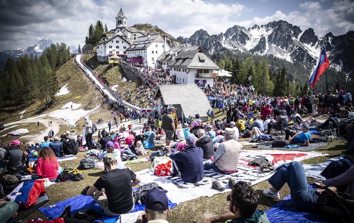 Svete Višarje Giro 2023 | 27. maja smo na Svetih Višarjah doživeli popoln dan. Kulisa, navijaška podpora in razplet. Vse za 1A! | Foto Ana Kovač