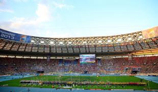 Zakaj bo legendarni ruski stadion za čas mundiala skrčil število sedežev?