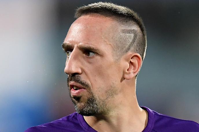 Franck Ribery | Franck Ribery je po prihodu iz Münchna dres Fiorentine oblekel na sedmih tekmah. Prispeval je dva zadetka in dve podaji ter poskrbel, da so ga navijači vijoličastih hitro sprejeli za svojega. Klub iz Toskane na lestvici serie A zaseda deveto mesto. | Foto Reuters