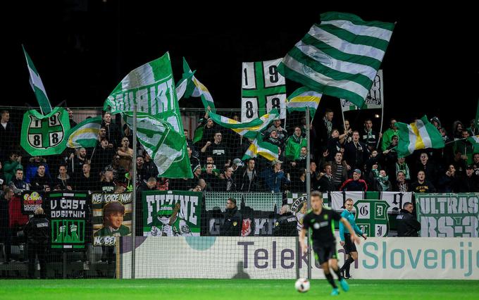 V Koper se odpravlja tudi veliko navijačev ljubljanskega prvoligaša. | Foto: Vid Ponikvar