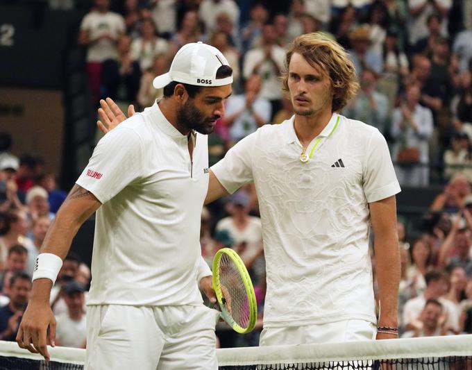 Alexander Zverev je prepričan, da lahko Matteo Berrettini s takšno igro pride daleč. | Foto: Guliverimage