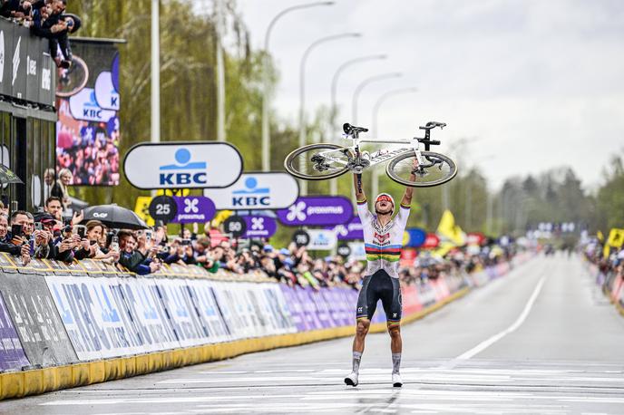 Mathieu van der Poel, Dirka po Flandriji 2024 | Mathieu van der Poel je zmagovalec 108. Dirke po Flandriji. | Foto Guliverimage