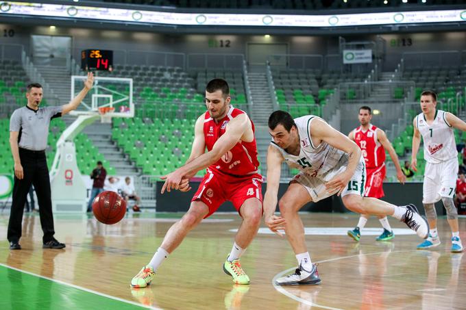 Izkušeni Sava Lešić je bil s 16 točkami najboljši strelec ob napredovanju Olimpije. | Foto: 