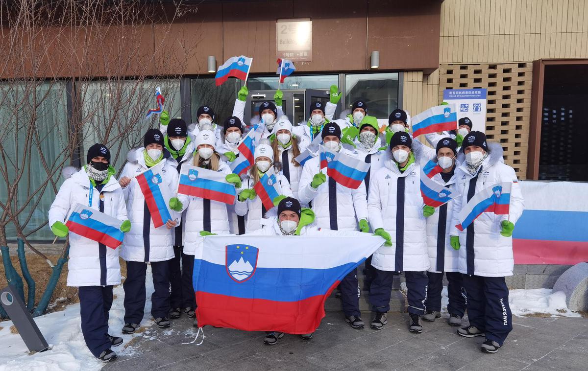 slovenski olimpijci Peking | Slovenski olimpijci so pripravljeni na uradno odprtje olimpijskih iger v Pekingu. Na stadion Ptičje gnezdo bodo vkorakali kot 70. po vrsti.  | Foto OKS