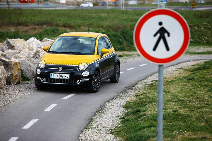 Dvobarvnost karoserije: izražanje osebnega okusa in značaja ali le nagajivo draženje okolice. | Foto: Vinko Kernc