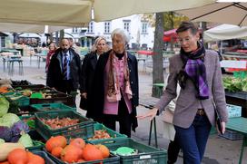 Christine Lagarde na obisku ljubljanske tržnice