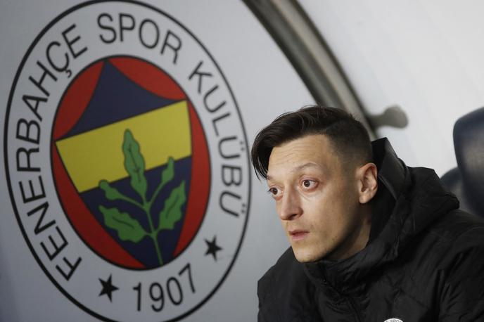 Mesut Özil, Fenerbahče | Ni čisto jasno, zakaj se je Mesut Özil znašel v nemilosti vodilnih pri Fenerbahčeju. | Foto Guliverimage