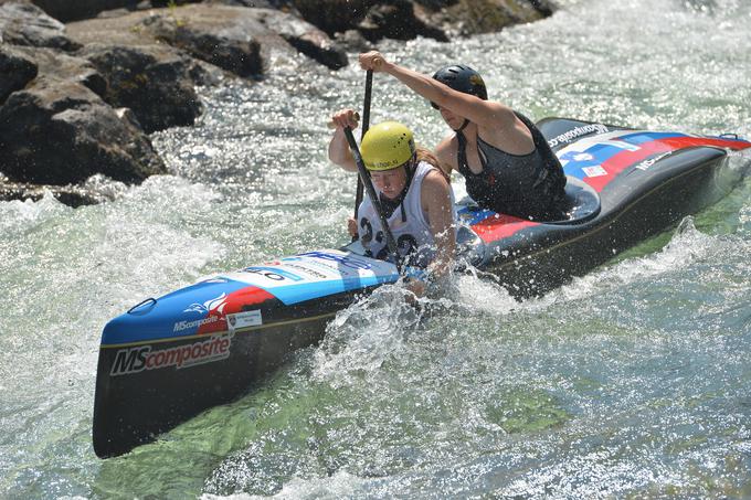 Eva Alina Hočevar in Lea Novak sta med ženskimi dvojci dodali bronasto kolajno v sprintu na divjih vodah.  | Foto: Aleksandar Zlatev, Mitja Oštrbenk