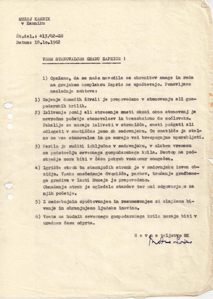 Hišni red iz leta 1962, ko je bilo treba urediti sobivanje stanovalcev v gradu in nastajanje muzeja. | Foto: 