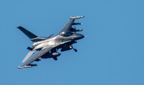 Zelenski: Prva bojna letala F-16 so v Ukrajini in že v akciji