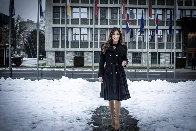 "Ne samo odgovoren politik, treba je biti odgovoren kot človek. Pred sabo moraš imeti ljudi, ki so se znašli v zelo zahtevnih razmerah, in vlada je bila tukaj zato, da jim pomaga." | Foto: Ana Kovač