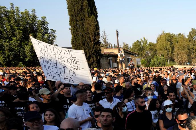 Protest na Cipru | V izgredih je bilo ranjenih najmanj 12 policistov, od tega dva huje. | Foto AP