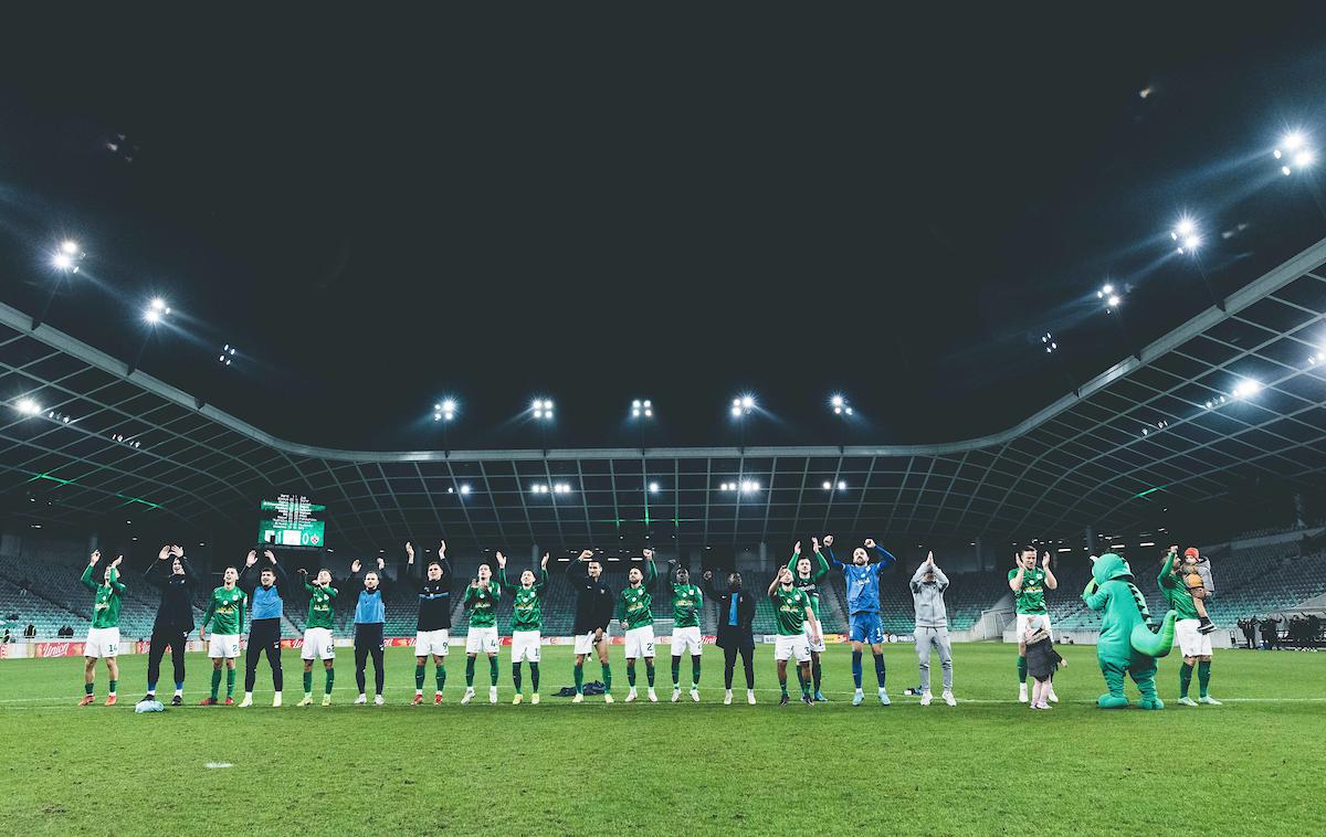 NK Olimpija : NK Maribor | Olimpija je v Stožicah ugnala Maribor. | Foto Vid Ponikvar/Sportida