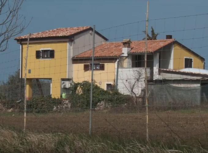 Sporna hiša sodnice Tine Benčič | Foto: Planet TV