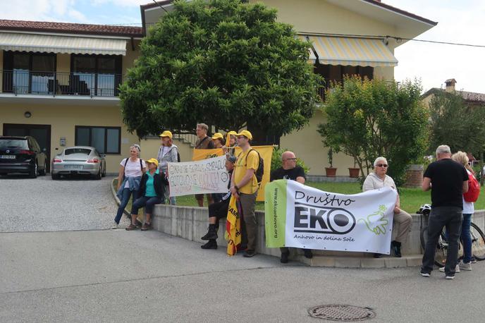 Anhovo | Predlagatelji bodo morali zbrati pet tisoč podpisov, da bo šel zakonski predlog v obravnavo v DZ. | Foto STA