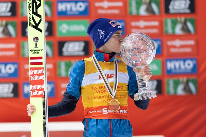 Stefan Kraft si je lani veliki globus zagotovil še pred Planico. | Foto: Guliverimage