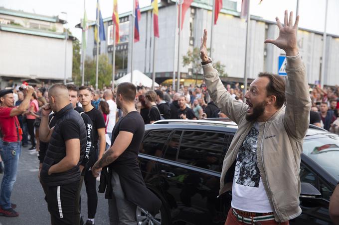 Zlatan Čordić - Zlatko na sredinem protestu pred parlamentom | Foto: Bojan Puhek