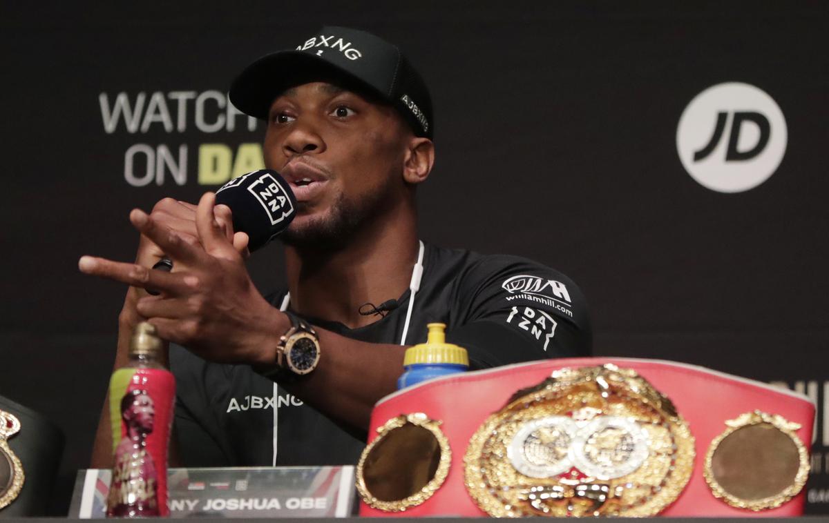 Anthony Joshua | Anthony Joshua (na fotografiji) in Kubrat Pulev bosta 12. decembra v Areni Wembley lahko boksala neposredno pred navijači. | Foto Guliver/Getty Images