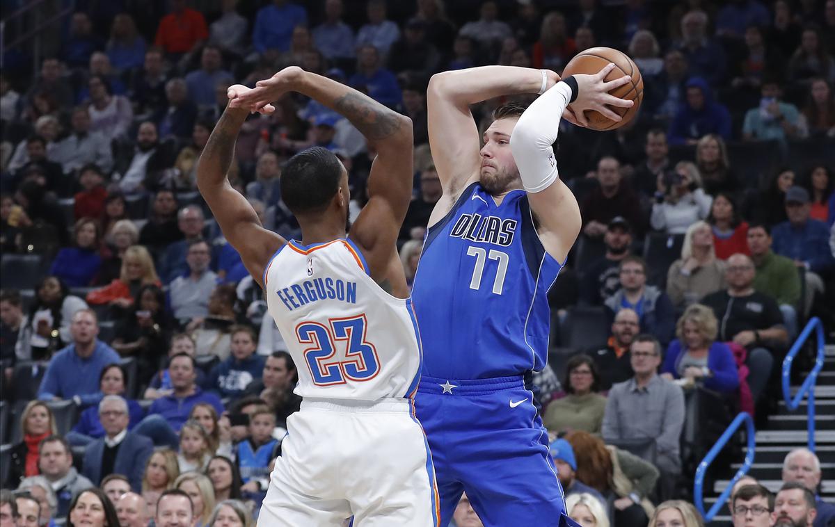 Luka Dončić vs Oklahoma City Thunder | Luka Dončić je s svojimi Mavericks izgubil v Oklahoma Cityju. | Foto Reuters