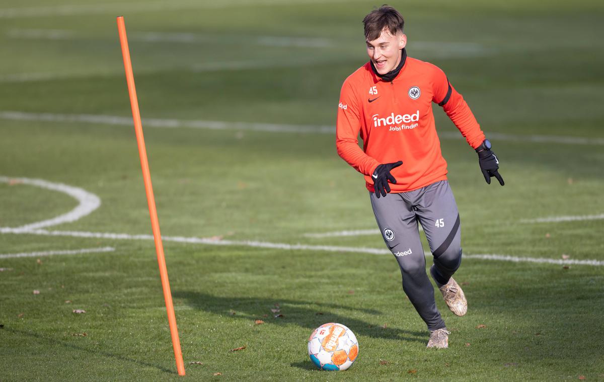 Martin Pečar | Martin Pečar se kot posojen igralec Eintrachta seli v Avstrijo. | Foto Guliverimage