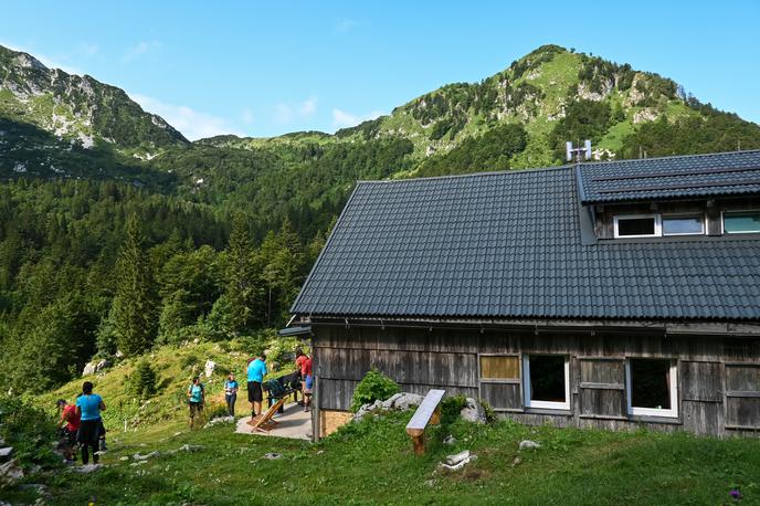 Orožnova koča | Orožnova koča. Poletje se je poslovilo s planin in slovenskih gora. | Foto Matej Podgoršek