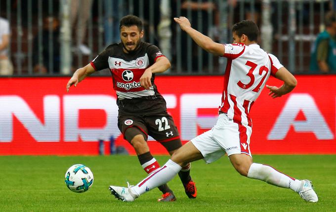 Cenk Sahin (levo) je izgubil službo pri St. Pauliju. | Foto: Reuters