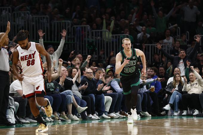 Boston je dobil serijo proti Miamiju s 4:1 v zmagah. | Foto: Reuters