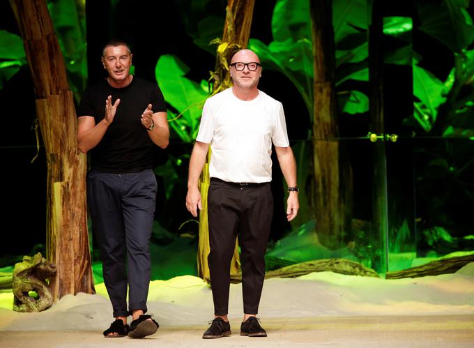 Domenico Dolce in Stefano Gabbana skušata v zadnjem času izboljšati imidž svoje znamke, ki sta jo sama omadeževala s spornimi izjavami in kampanjami. | Foto: Reuters