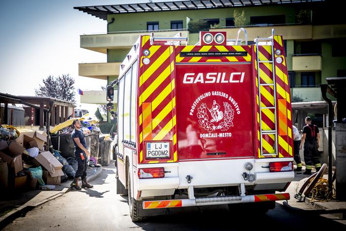 V prvi vrsti tistih, ki so najprej priskočili na pomoč, so bili številni prostovoljni gasilci. | Foto: Ana Kovač