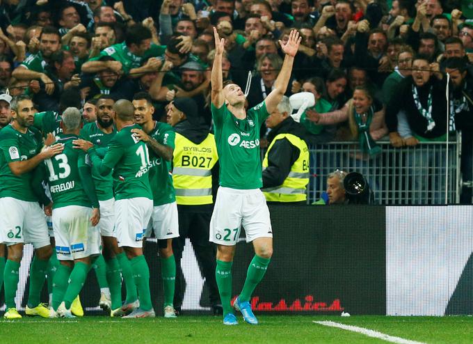 Veselje Roberta Berića po zadetku v 90. minuti, s katerim je St. Etienne dobil sosedski derbi proti Lyonu. | Foto: Reuters