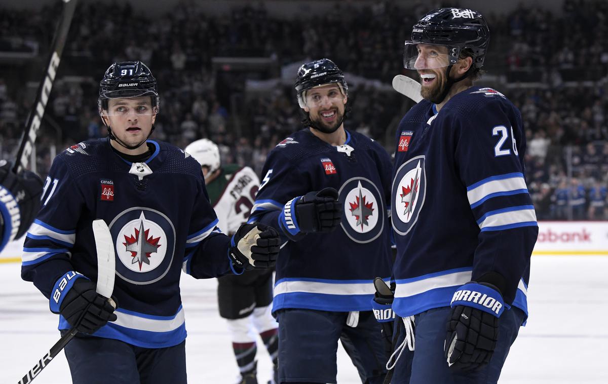 Winnipeg Jets | Hokejisti Winnipeg Jets so z zmago nad Arizono (2:1) potrdili prvo mesto v zahodni konferenci lige NHL, v kateri so Kralji Anžeta Kopitarja trenutno na petem mestu.  | Foto Guliverimage