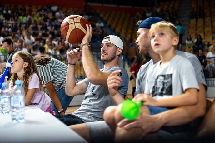 prijateljska tekma Slovenija Črna gora Goran Dragić | Goran Dragić pravi, da bo na tem EuroBasketu v vlogi Robina. | Foto Matic Klanšek Velej/Sportida