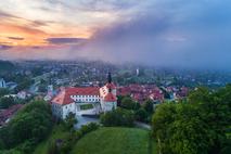 Planet na obisku, Škofja Loka