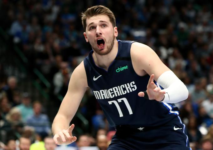 Luka Dončić je v svoji drugi sezoni navduševal na parketu lige NBA. | Foto: Reuters