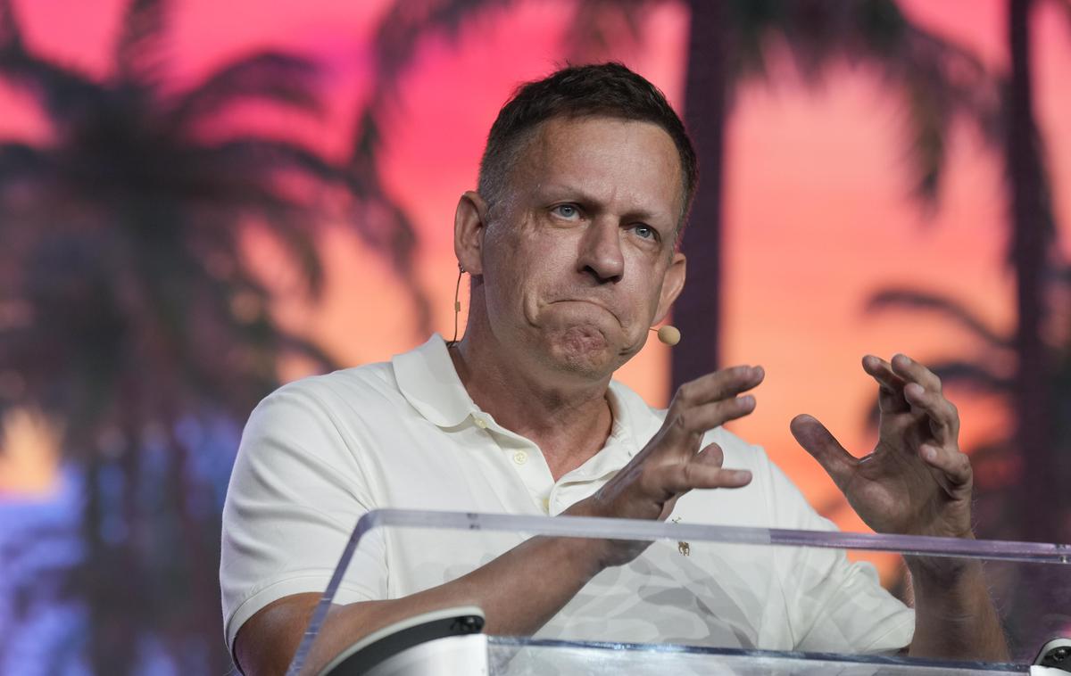 Peter Thiel | Prva Trumpova administracija med letoma 2017 in 2021 se je izogibala deklasifikaciji (umikom oznake zaupnosti s tajnih arhivov), ker je še vedno verjela v desničarsko globoko državo iz filmov Oliverja Stona. To prepričanje je zdaj zbledelo, trdi Trumpov veliki podpornik Peter Thiel. | Foto Guliverimage