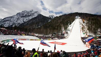 Planica in Vikersund bosta dobila konkurenco na Kitajskem