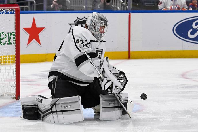 Jonathan Quick | Jonathan Quick se seli v Columbus k tamkajšnjim Blue Jackets. | Foto Reuters