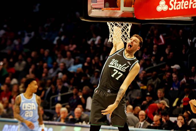 Luka Dončić | Luka Dončić je tekmo vzhajajočih zvezd končal pri 13 točkah. | Foto Reuters