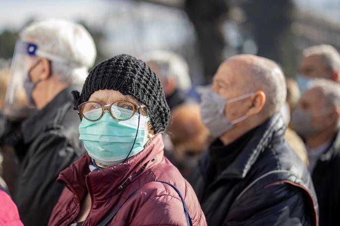 Cepljenje proti covid-19 v Srbiji | Delež pozitivnih testov je včeraj znašal 24,6 odstotka, pretekli četrtek pa 21,8 odstotka. | Foto Reuters