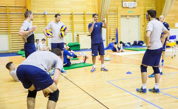 V športu so pogosteje bolj uspešni avtokratski trenerji, kaj pa v politiki? | Foto: Vid Ponikvar