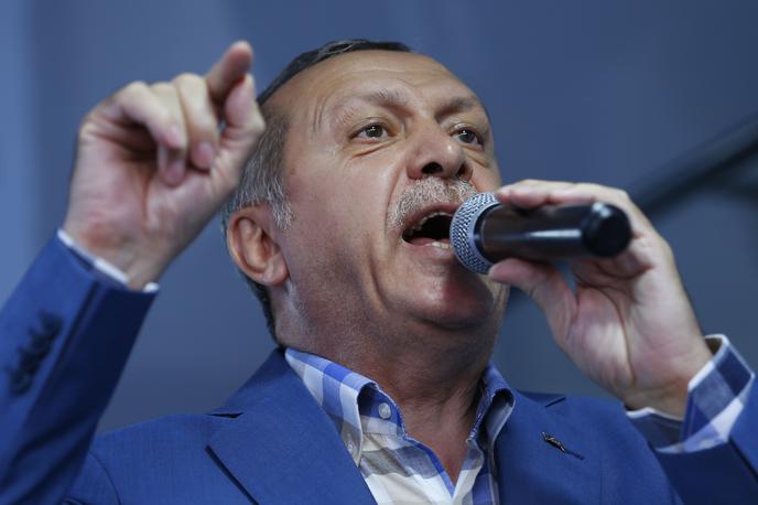 Recep Tayyip Erdogan Turčija predsednik | Turški predsednik Recep Tayyip Erdogan je za spodleteli poskus državnega udara obtožil islamskega klerika Fethullaha Gülena, ki živi v izgnanstvu v ZDA. | Foto Reuters