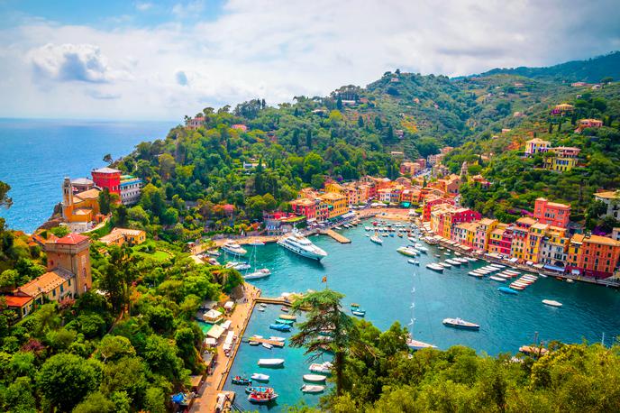 Portofino | Mesto Portofino na italijanski rivieri z nekaj več kot 400 prebivalci vsako leto privabi ogromno turistov. | Foto Shutterstock