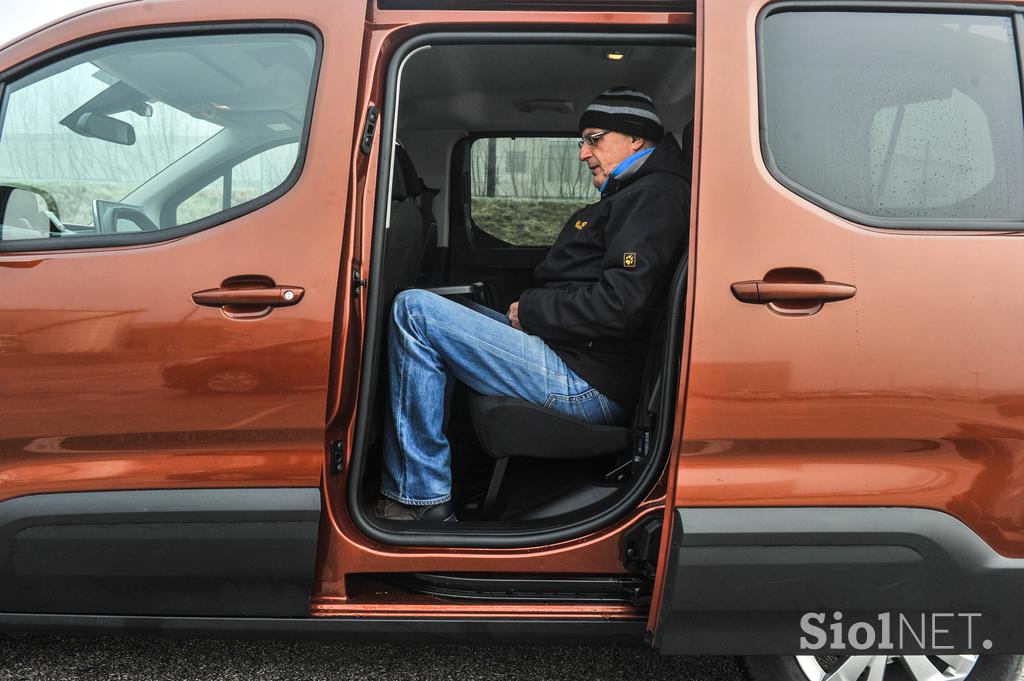 Ford tourneo courier in peugeot rifter