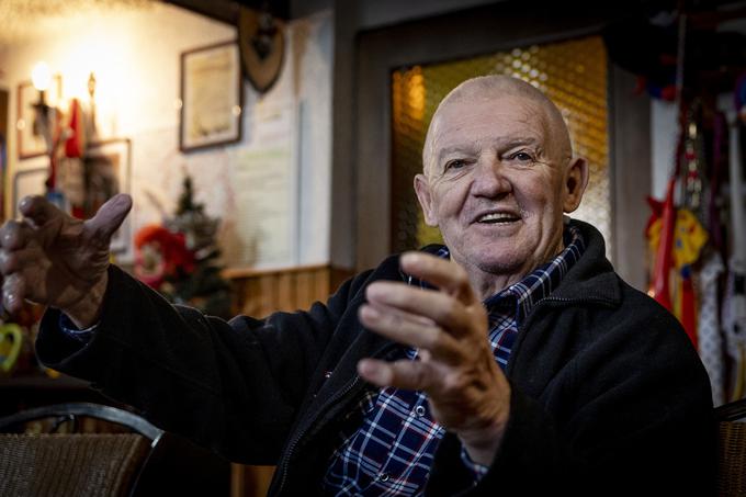 Jože Gašperšič se spominja številnih peripetij s potovanj.  | Foto: Ana Kovač