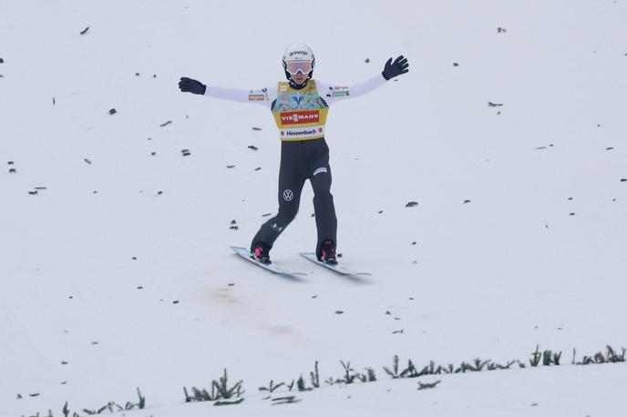 Nika Prevc | Nika Prevc je tudi na prizorišču svetovnega prvenstva v Trondheimu odlično razpoložena. | Foto Reuters