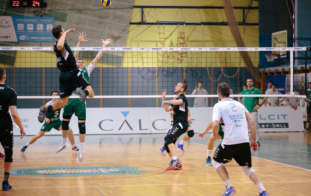 Calcit Volley MOK Krka | Kamničani so pokazali, da bo ACH Volleyju v tej sezoni res težko ohraniti primat nespornega vladarja. | Foto Klemen Brumec