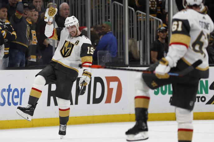 Reilly Smith | Hokejisti iz Las Vegasa, ki jih vodi nekdanji trener Bostona Bruce Cassidy, so slavili šele v petem krogu kazenskih strelov, ko je bil uspešen Reilly Smith. | Foto Reuters