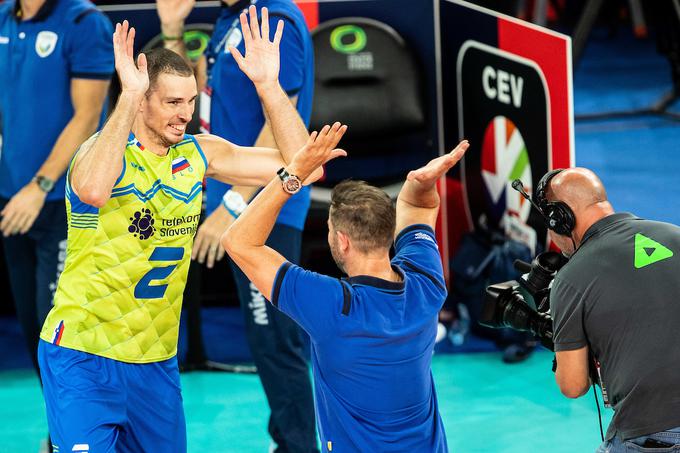 Prizor z EuroVolleyja 2019. Alen Pajenk in nekdanji selektor Slovencev, zdaj Turkov, Alberto Giuliani nista sodelovala zgolj v reprezentanci, v zadnji sezoni sta moči združila tudi v klubu. | Foto: Grega Valančič / Sportida